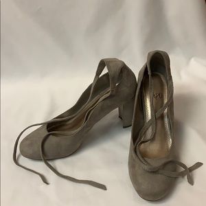 Impo heel ankle lace shoes